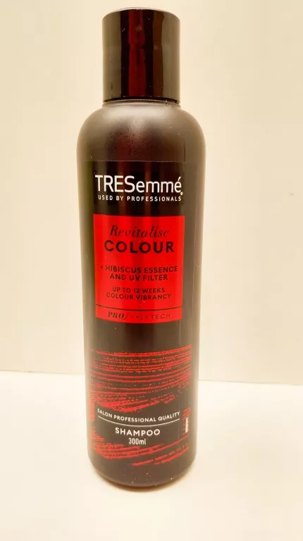 SZAMPON DO WŁOSÓW FARBOWANYCH TRESEMME REVITALISE COLOUR 300 ML