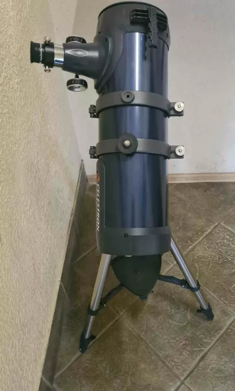 TELESKOP CELESTRON ASTROMASTER 114EQ 1000 MM