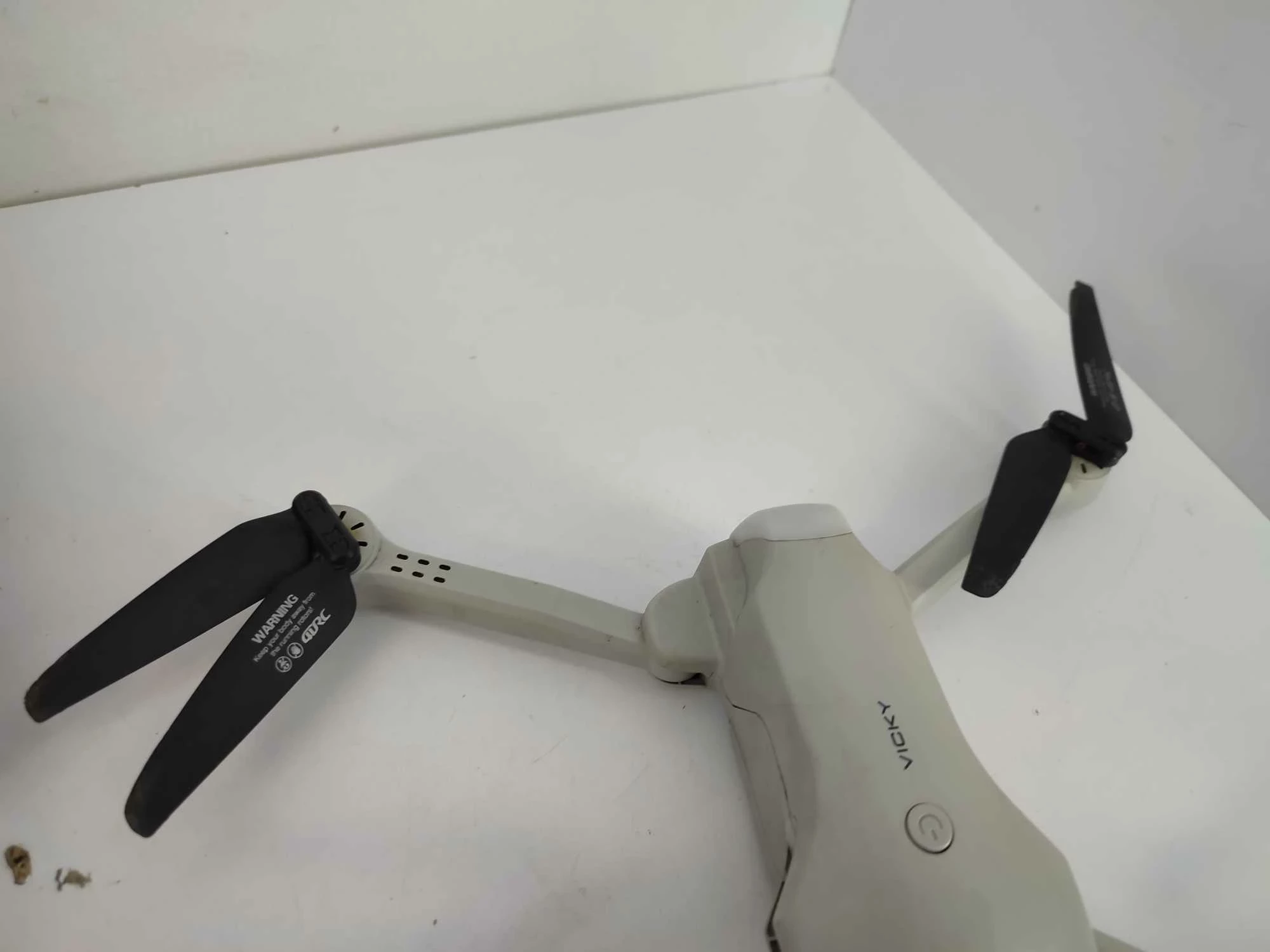 dron-4drc-f10-z-kamera-4k-pelen-zestaw-ean-gtin-23454365768456