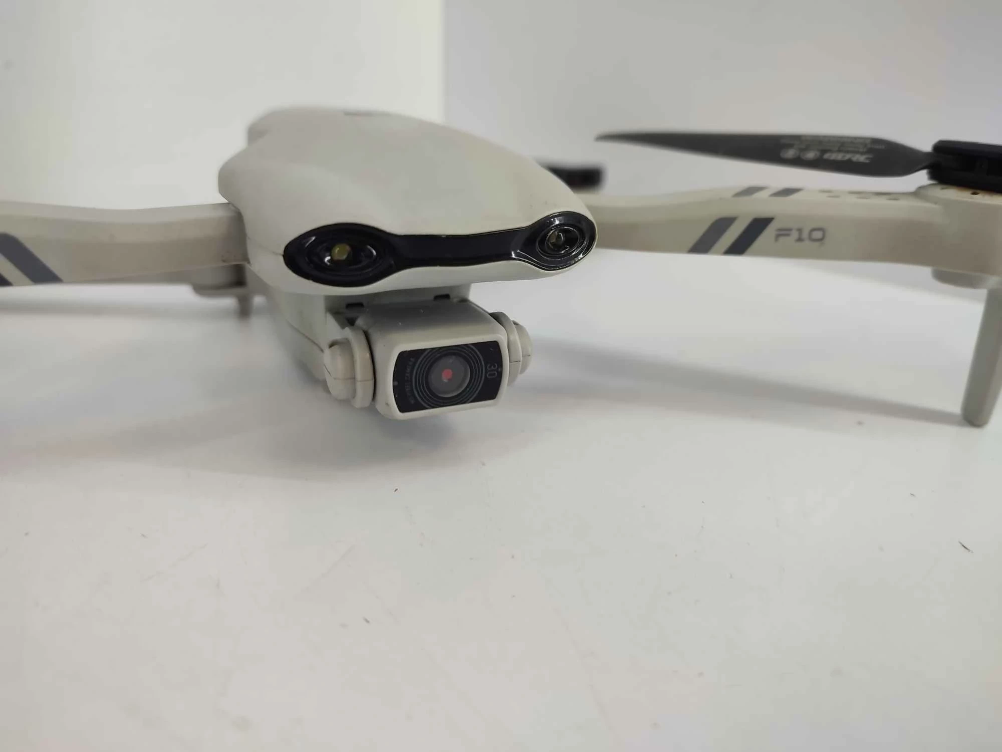 dron-4drc-f10-z-kamera-4k-pelen-zestaw-liczba-smigiel-129406-3