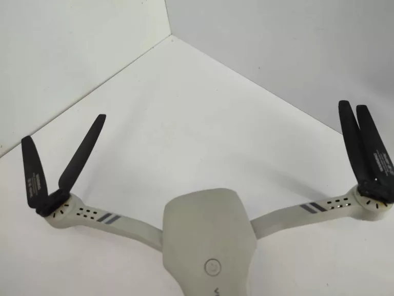 dron-4drc-f10-z-kamera-4k-pelen-zestaw-stan-11323-2