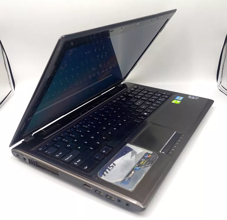 LAPTOP MSI CX61 512 GB/8 RAM I3 WIN 7