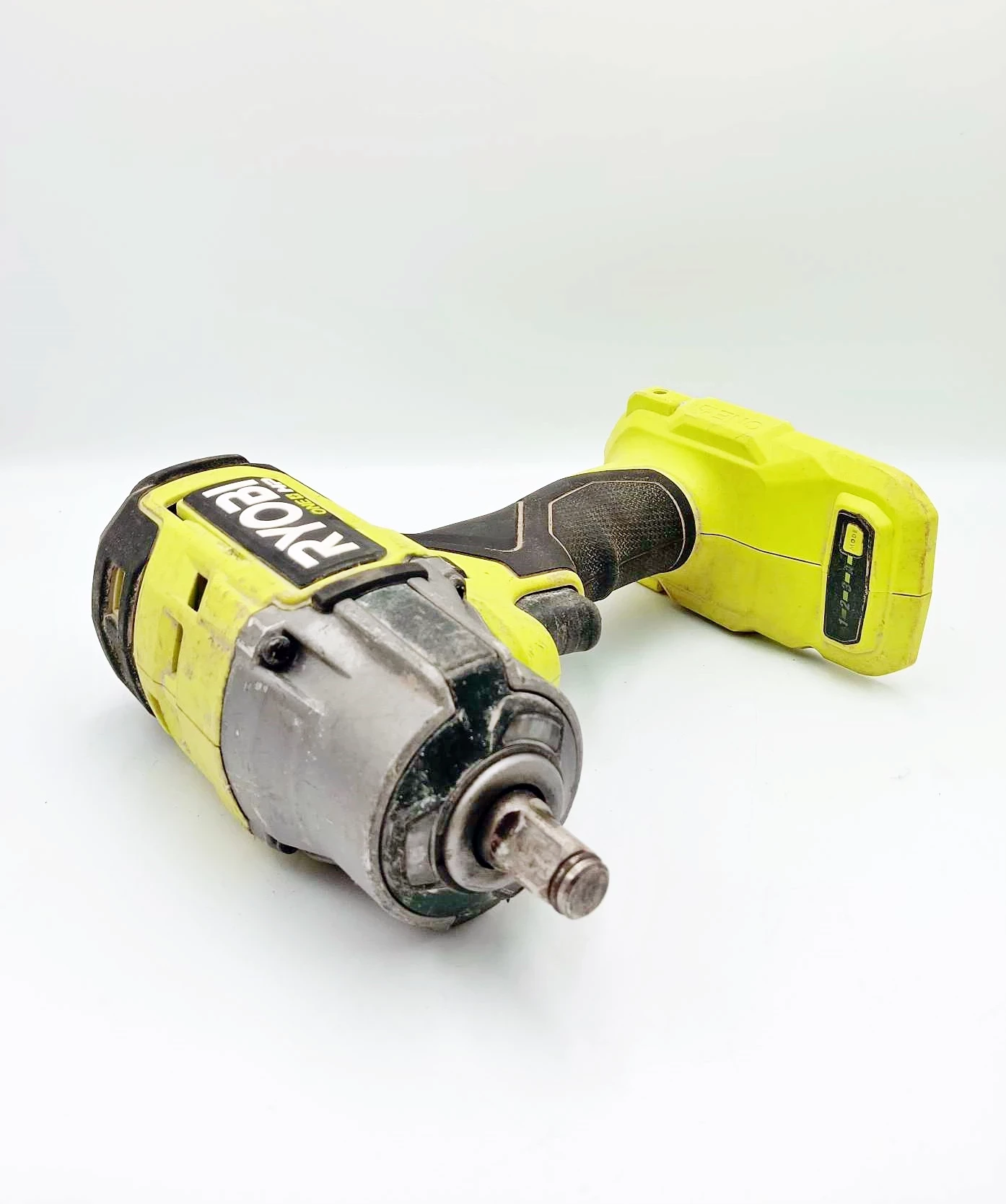 bezszczotkowy-klucz-udarowy-ryobi-riw18x-18v-one-900nm-rozmiar-trzpienia-12