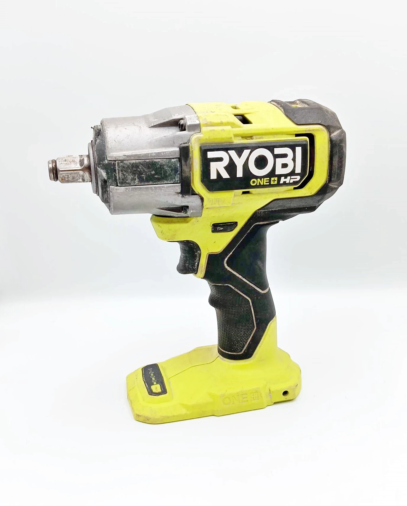 bezszczotkowy-klucz-udarowy-ryobi-riw18x-18v-one-900nm-stan-uzywany