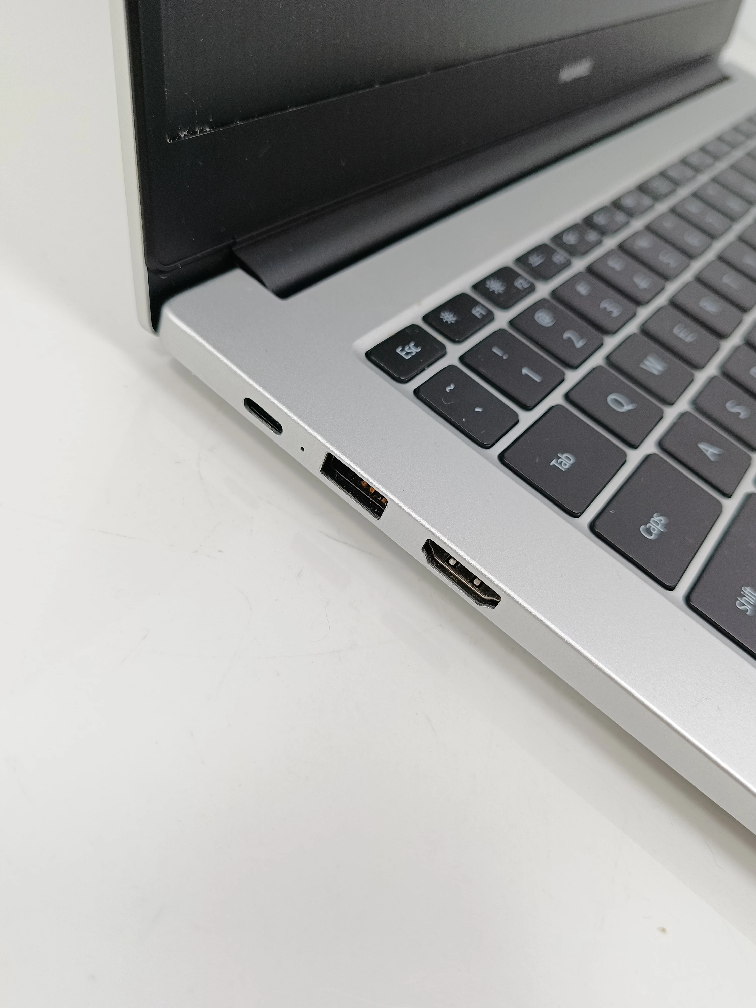 laptop-huawei-matebook-d14-14-amd-ryzen-5-8-512-gb-w10-kod-producenta-53010gtv