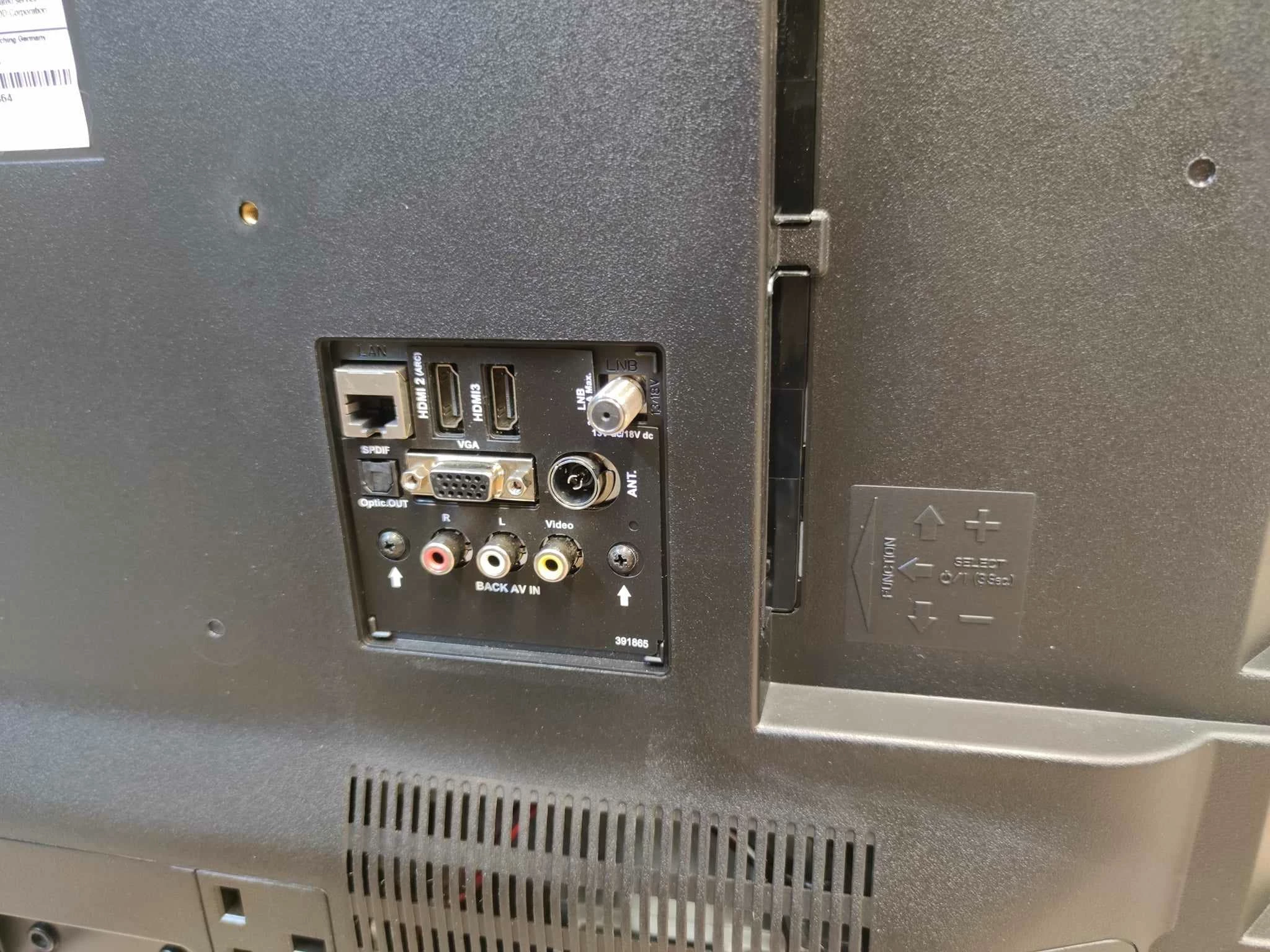 telewizor-32-jvc-lt-32vf52m-smart-tv-full-hd-dvb-t2-zestaw-marka-jvc