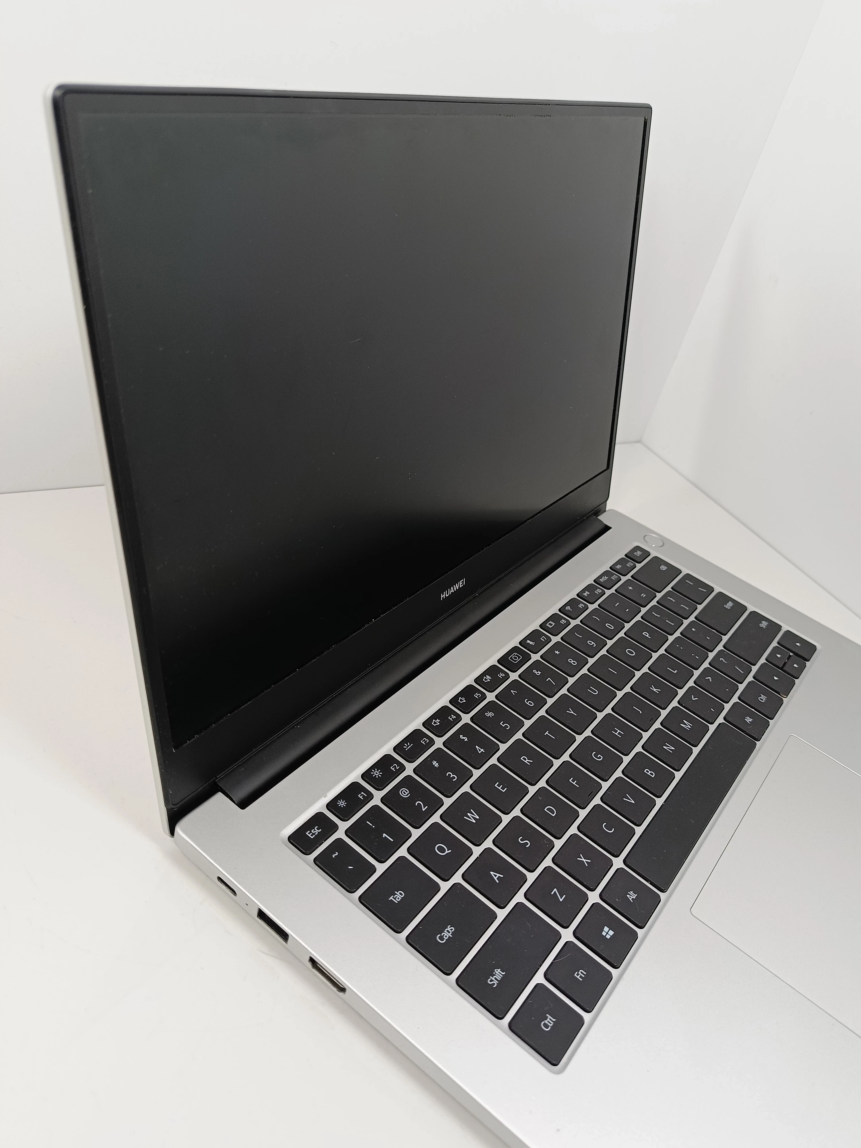 laptop-huawei-matebook-d14-14-amd-ryzen-5-8-512-gb-w10-przekatna-ekranu-14