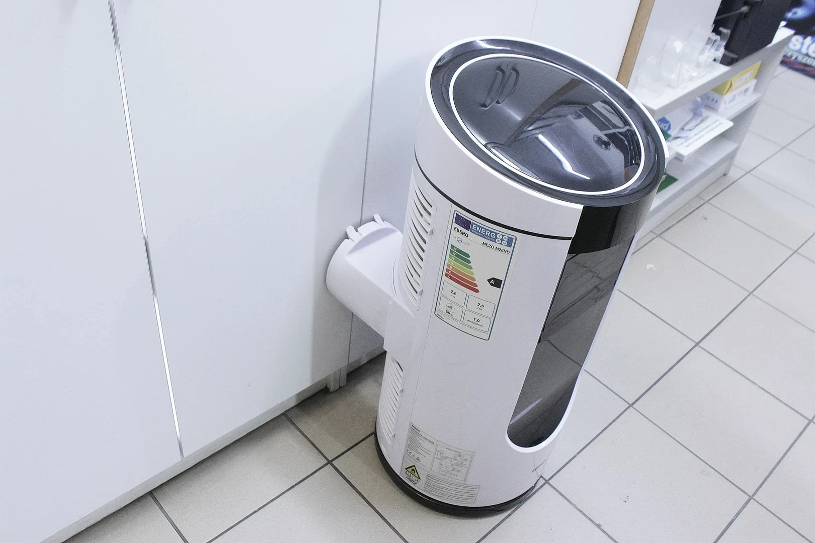 przenosna-klimatyzacja-eberg-mezo-m26-hd-stan-11323-2