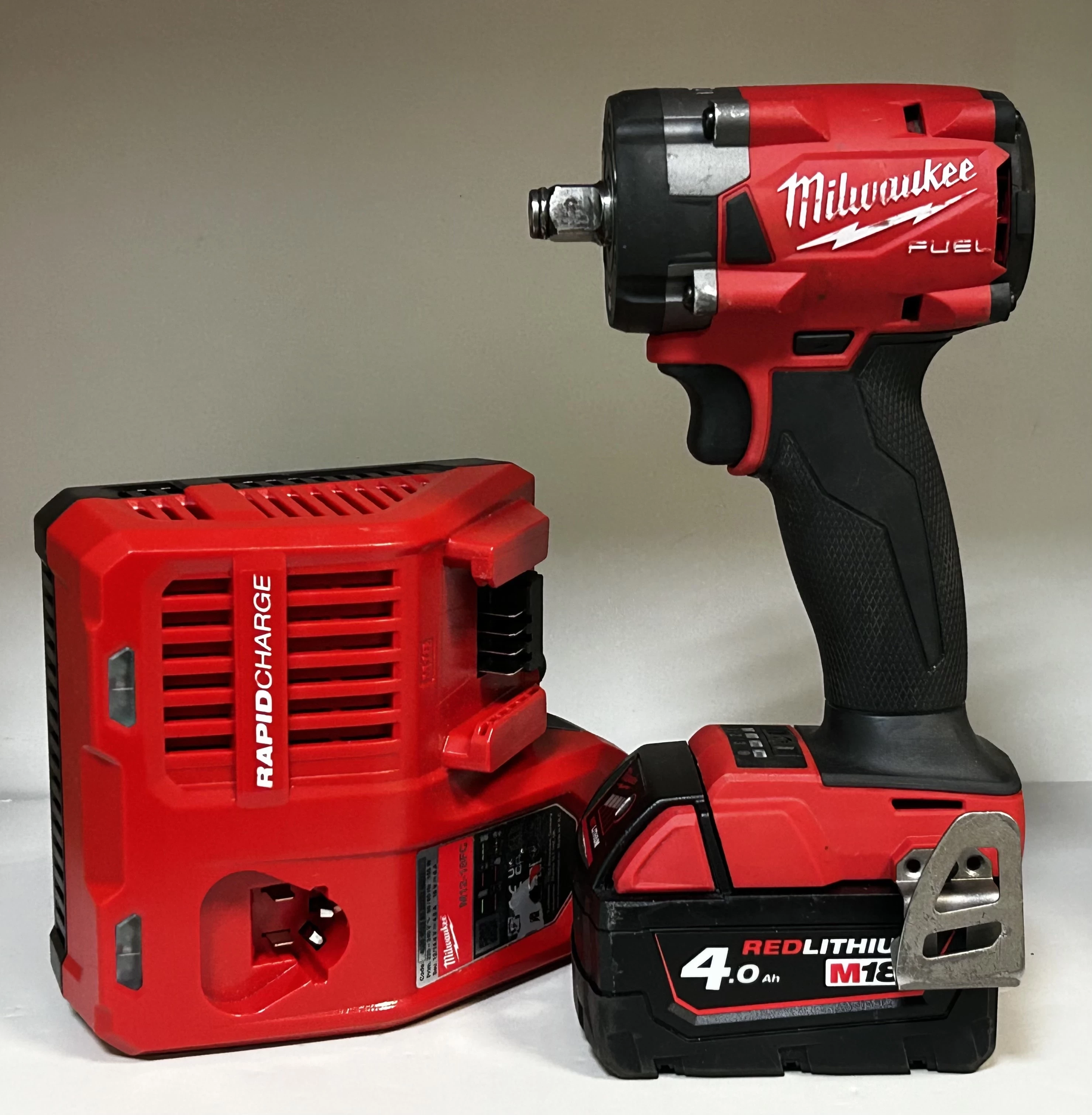 klucz-udarowy-milwaukee-m18-fiw2f12-komplet-stary-rynek-3-minsk-mazowiecki