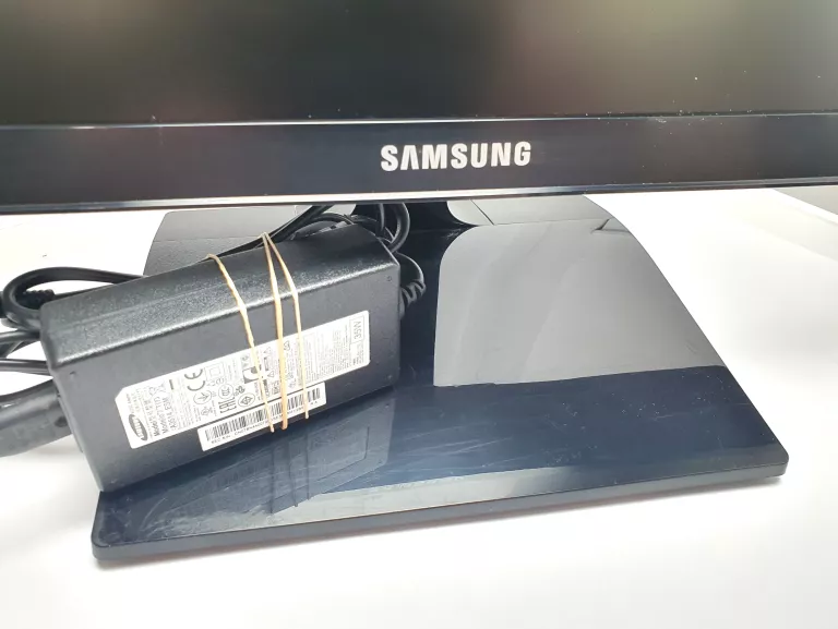 monitor-samsung-s27e330-przekatna-ekranu-cale-27