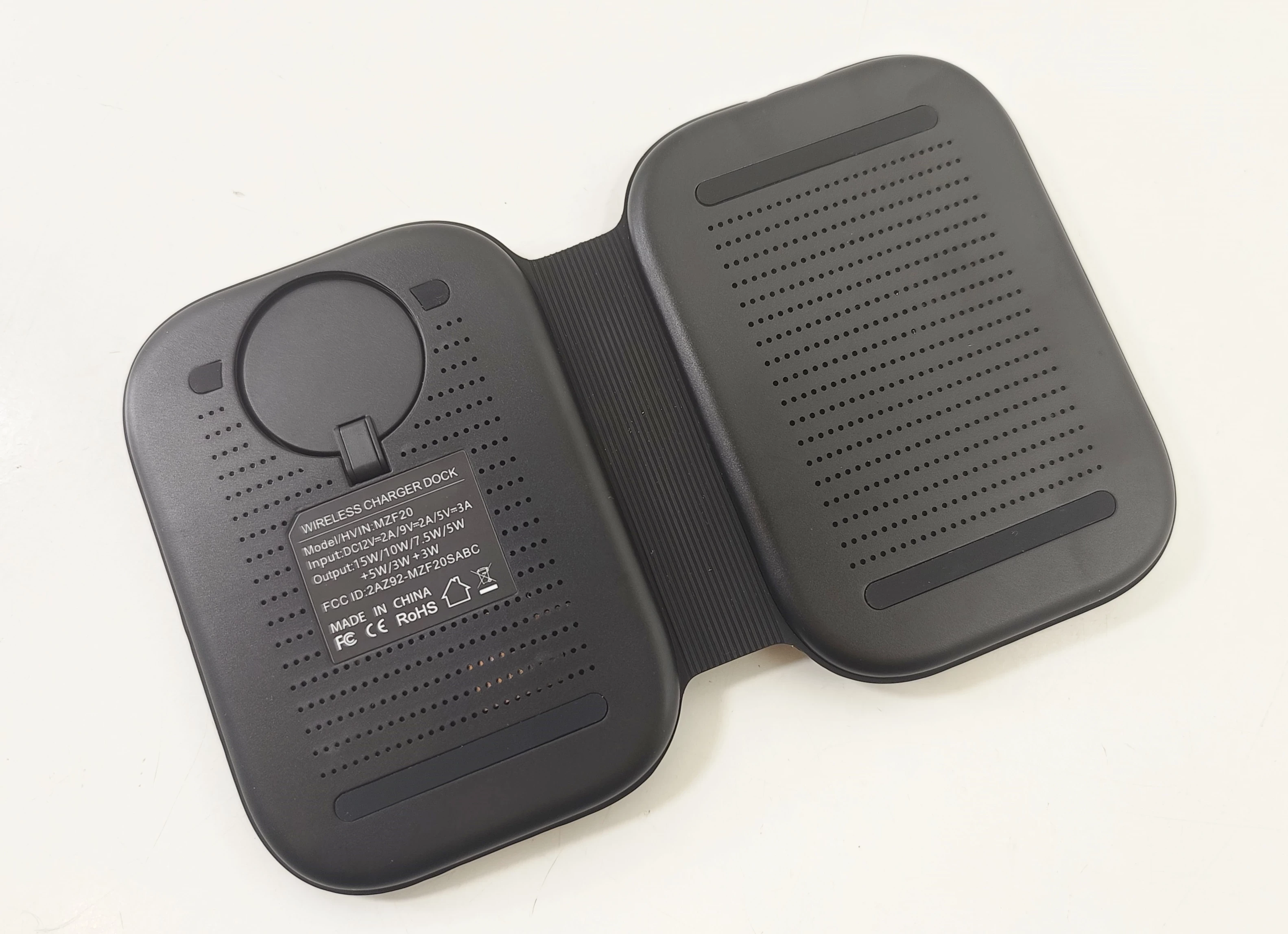 magnetyczna-skladana-ladowarka-bezprzewodowa-3w1-apple-iphone-watch-airpod-marka-248135-859076