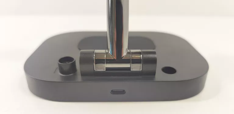 MAGNETYCZNA ŁADOWARKA BEZPRZEWODOWA 4W1 DO APPLE PHONE AIRPODS PENCIL