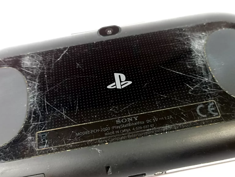 KONSOLA SONY PS VITA PCH-2003