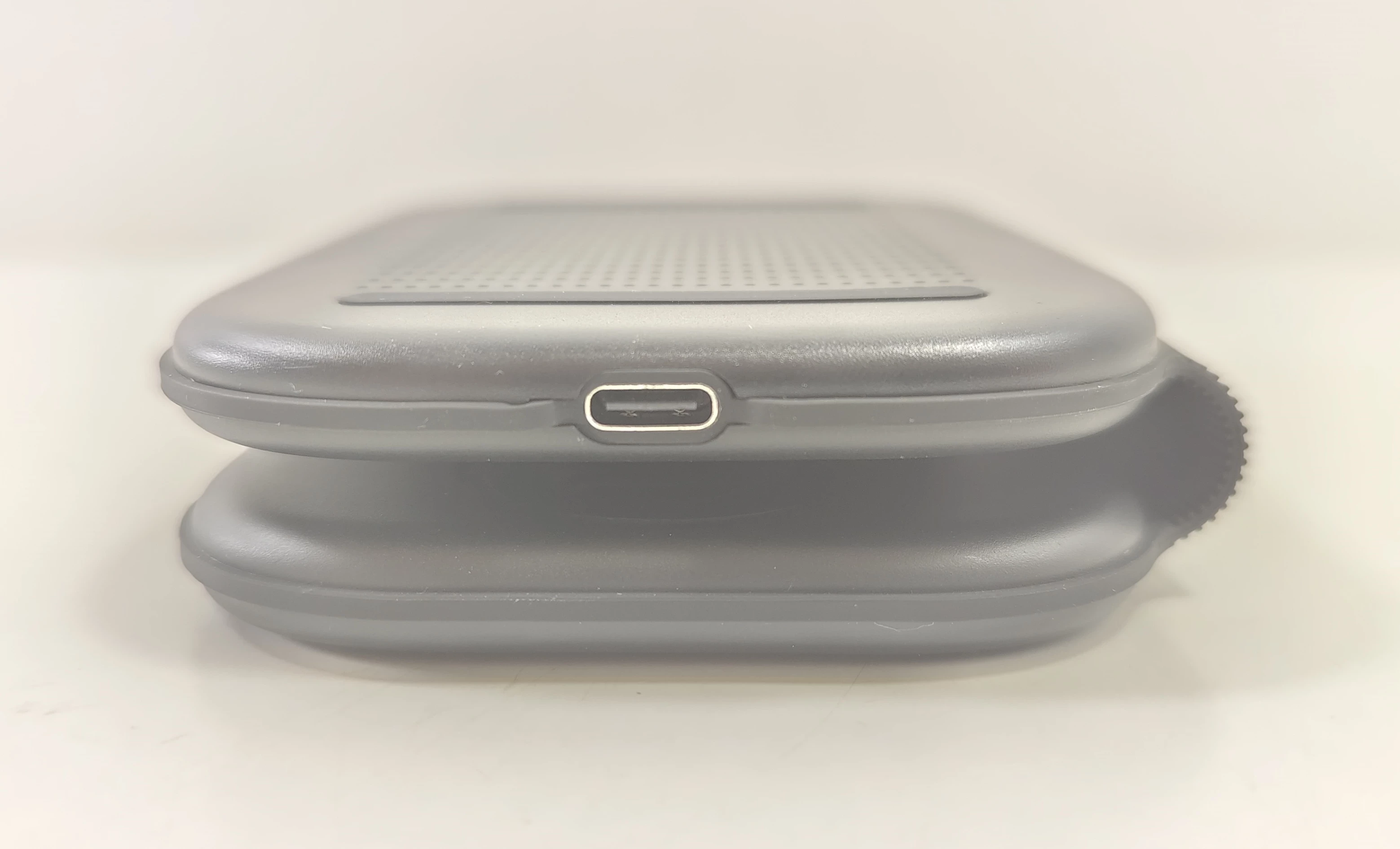 magnetyczna-skladana-ladowarka-bezprzewodowa-3w1-apple-iphone-watch-airpod-kod-producenta-8711332377631