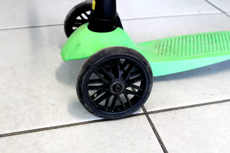 hulajnoga-trojkolowa-oxelo-decathlon-rodzaj-dzieciece