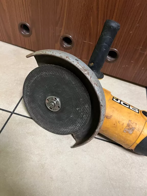 SZLIFIERKA KĄTOWA JCB AG2300 230MM TANIO!
