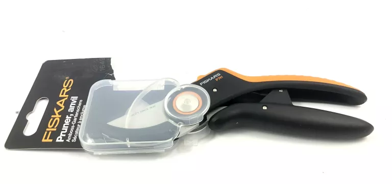 SEKATOR FISKARS P741