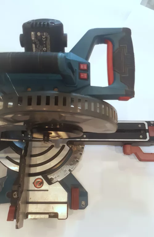 ukosnica-z-posuwem-erbauer-1400-w-216-mm-stan-uzywany