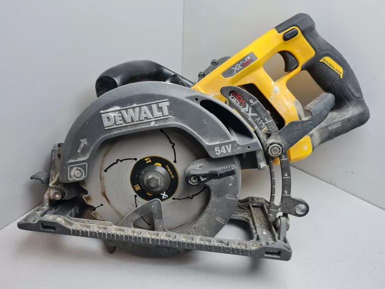 PILARKA TARCZOWA DEWALT DCS577 54V