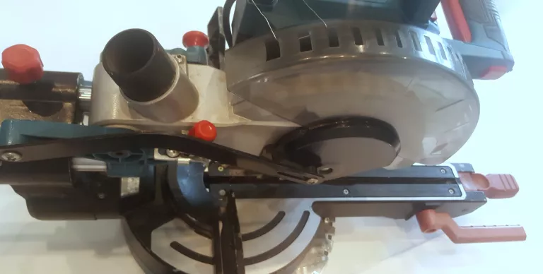 ukosnica-z-posuwem-erbauer-1400-w-216-mm-marka-erbauer