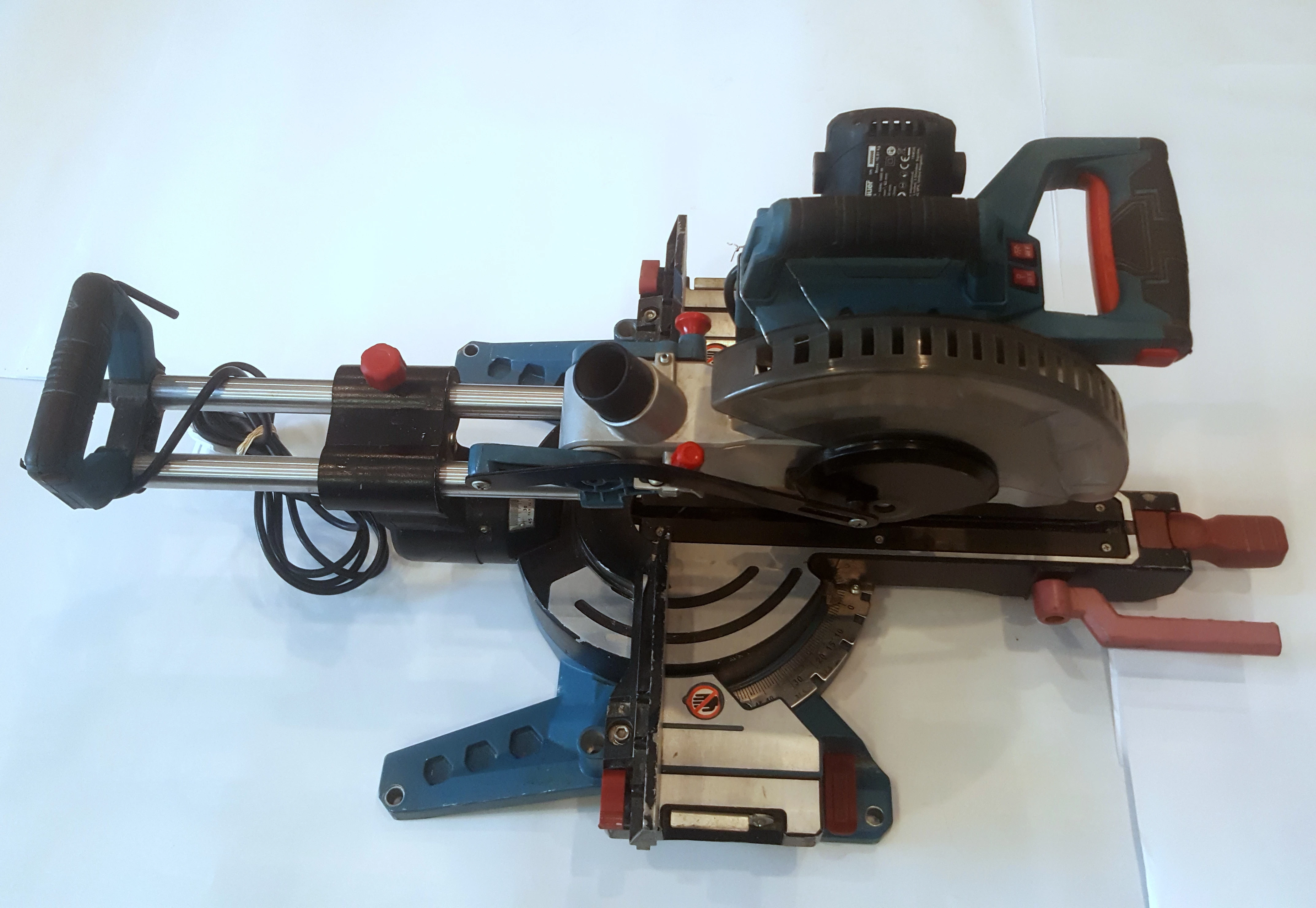 ukosnica-z-posuwem-erbauer-1400-w-216-mm-stan-uzywany