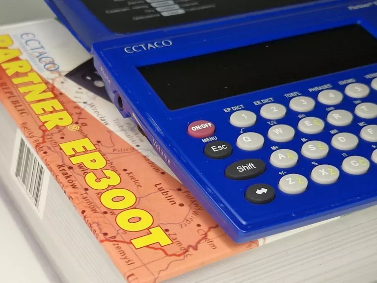 ELEKTRONICZNY SŁOWNIK ECTACO PARTNER EP300T