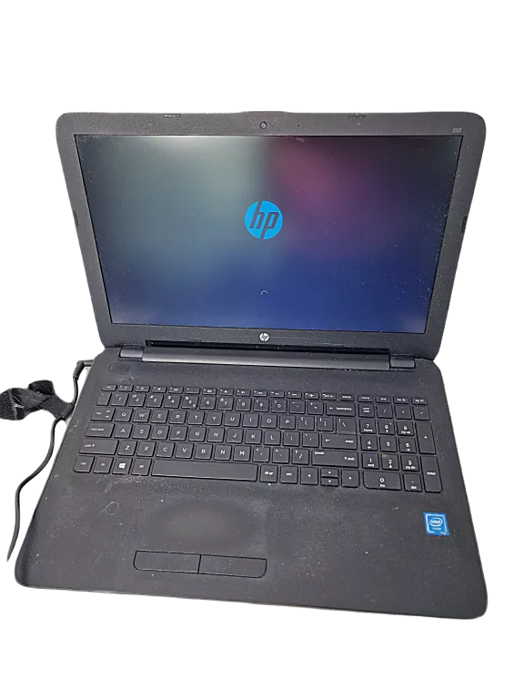 LAPTOP HP 250 G4 15,6" INTEL CELERON 4 GB/120GB(DROBNE PLAMY NA EKRANIE)