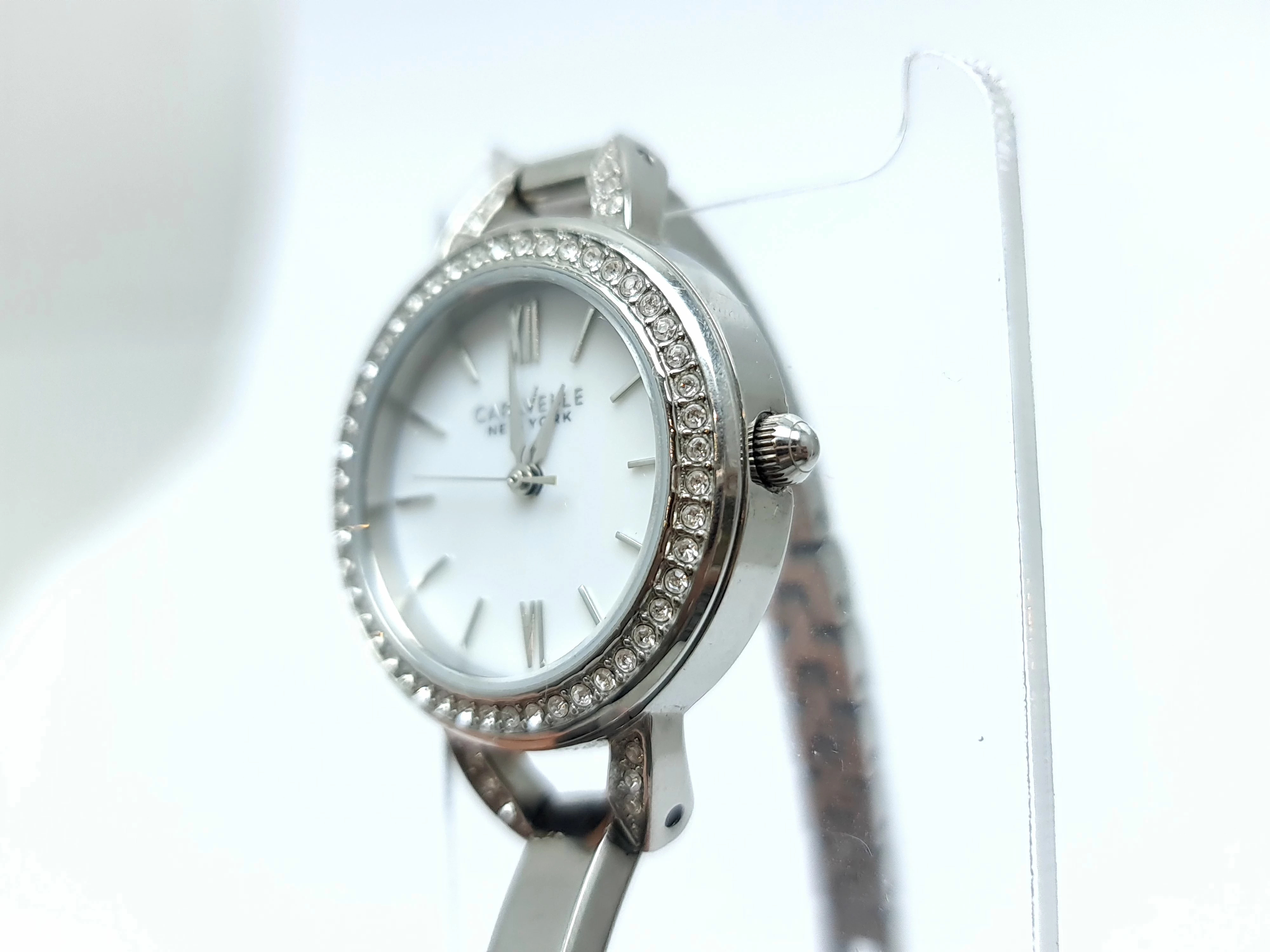 zegarek-damski-caravelle-new-york-43l166-stan-uzywany