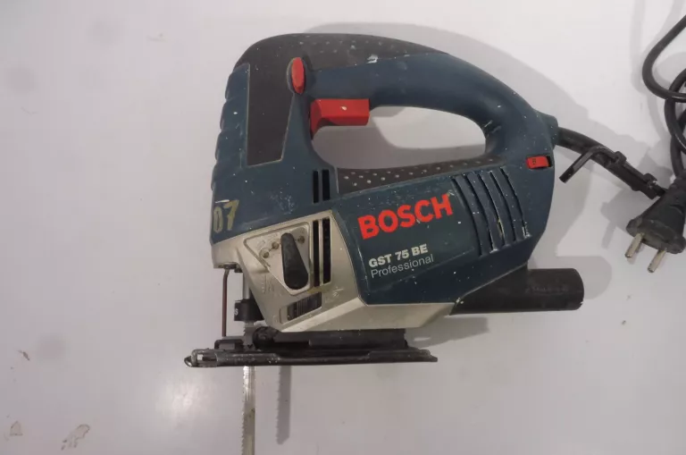 WYRZYNARKA BOSCH GST 75 BE WALIZKA