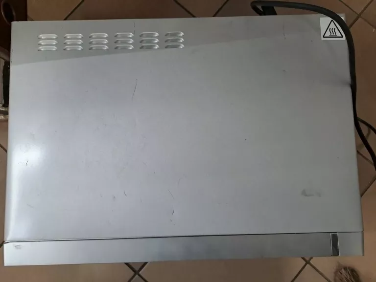 KUCHENKA MIKROFALOWA WOLNOSTOJĄCA WHIRLPOOL MWP 304 M GRILL 1050 W