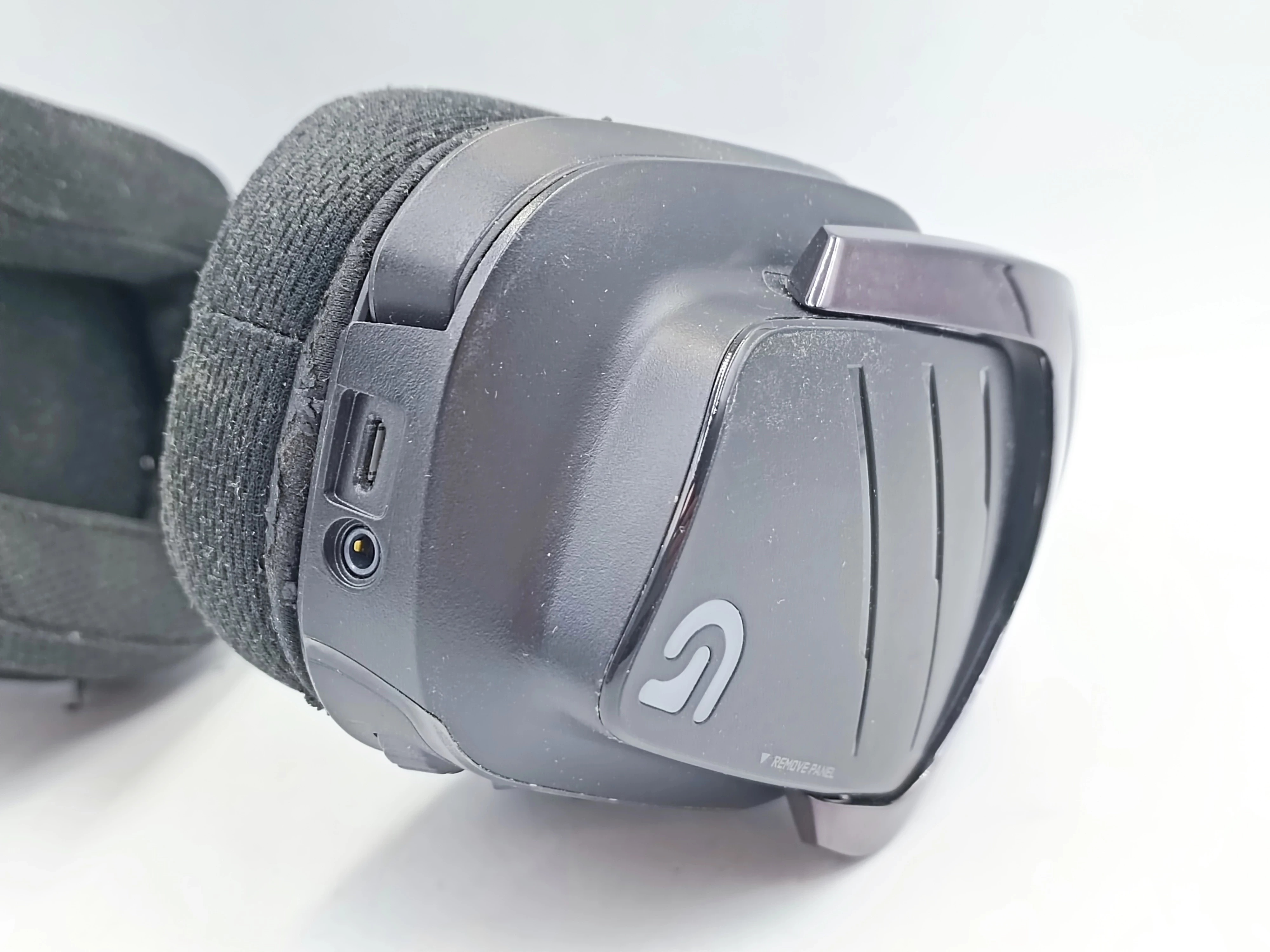 sluchawki-nauszne-logitech-g633-artemis-spectrum-kod-producenta-981-000605