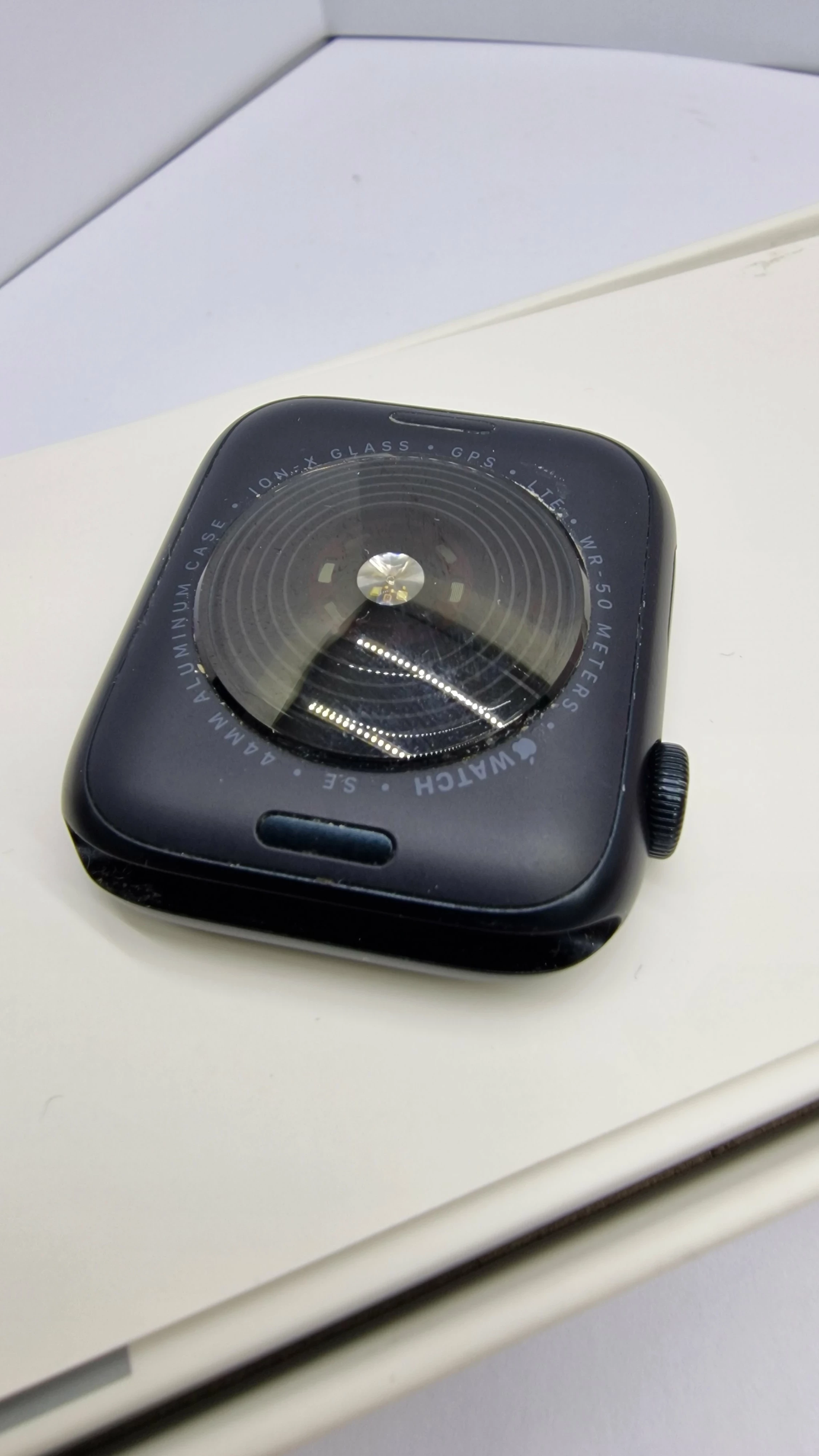 apple-watch-se-2gen-gps-44mm-od-lombard-trzebnica-kolor-czarny