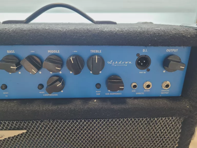 WZMACNIACZ COMBO GITAROWY ASHDOWN EB 15-180 EVO II