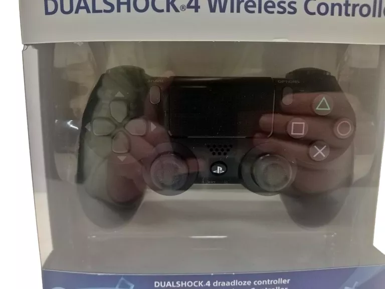 KONSOLA PS4 1TB + PAD