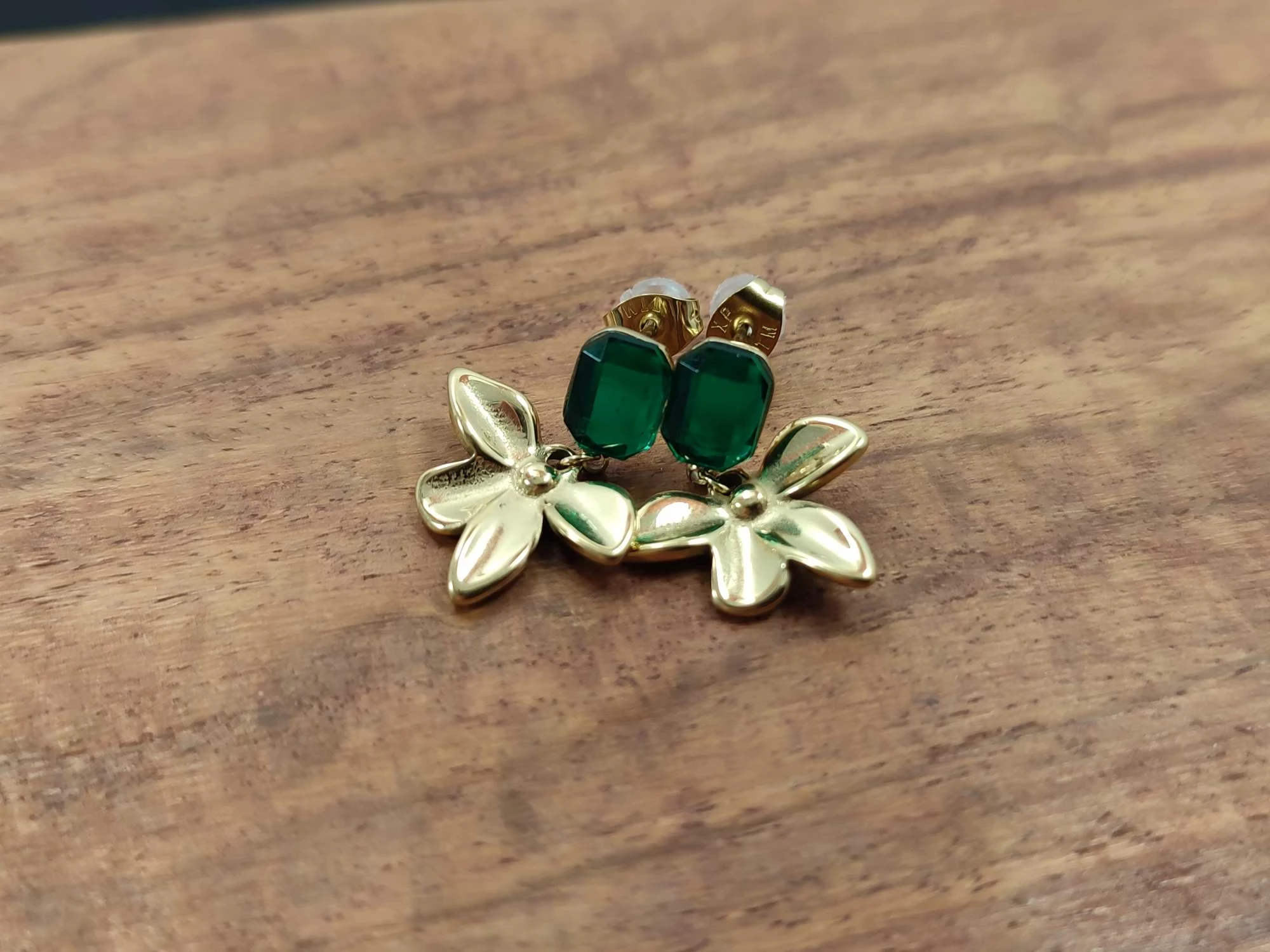 kolczyki-z-stali-pozlacanej-kwiatki-z-zielona-cyrkonia-zwyciestwa-9-gliwice-g1