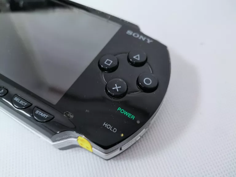 KONSOLA PSP-1004
