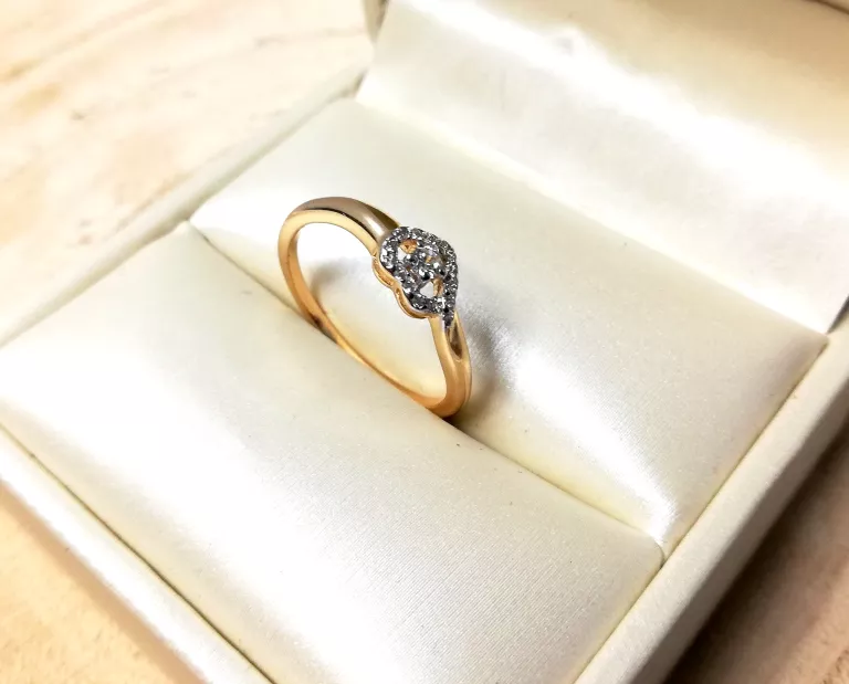 zloty-pierscionek-192g585-r17-serce-z-cyrkoniami-i-jedna-duza-w-srodku-rozmiarsrednica-wew-mm-372-17