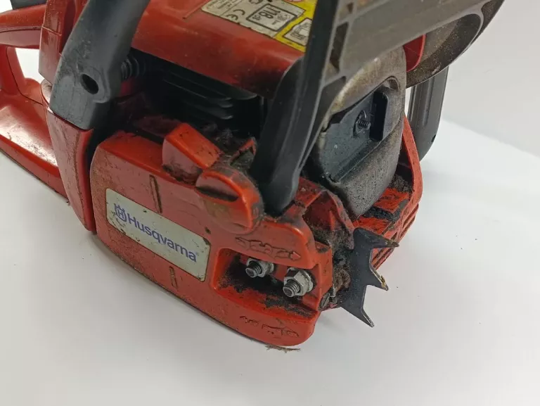 pila-spalinowa-husqvarna-240-zasilanie-spalinowe