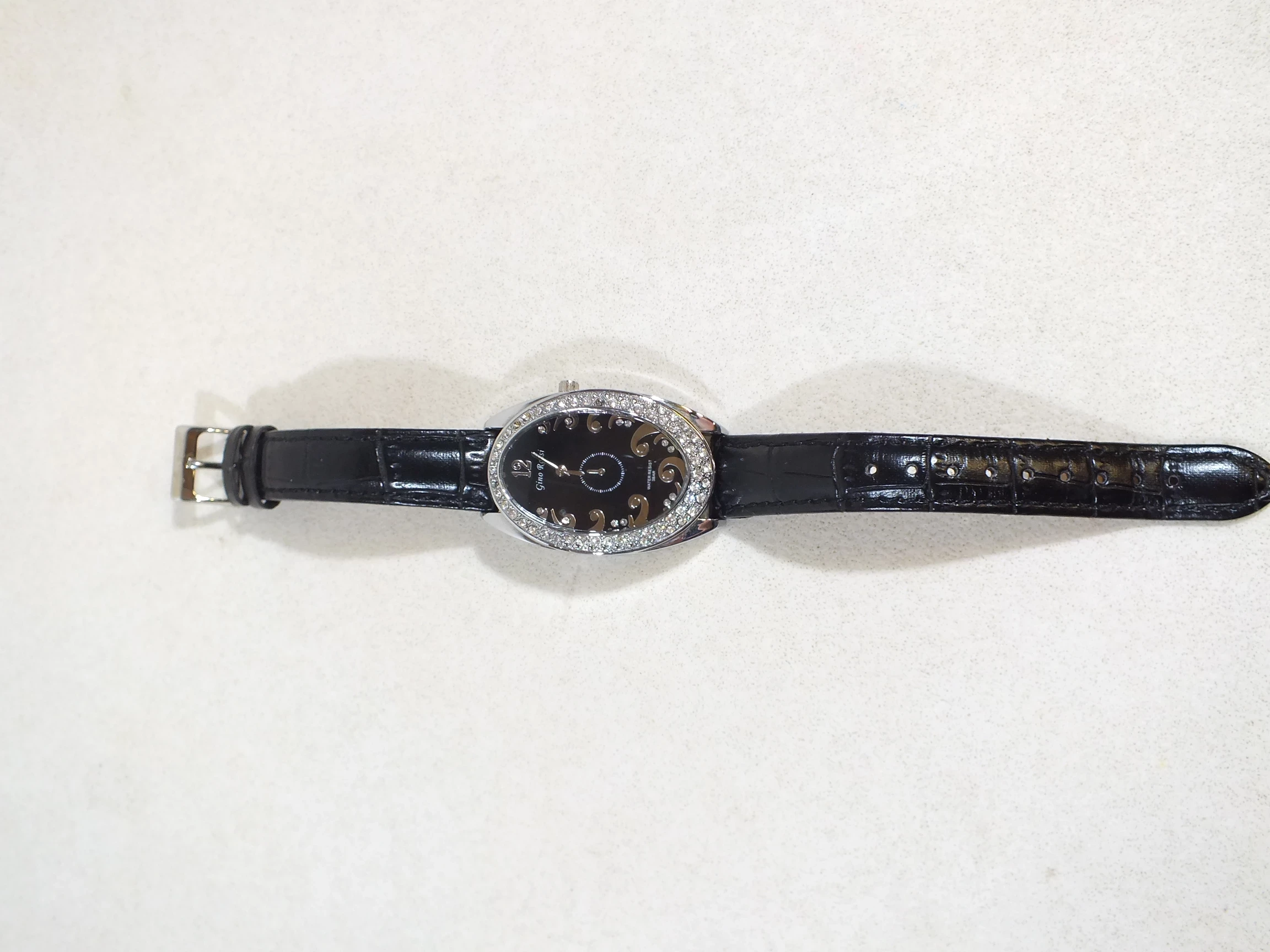 zegarek-g-rossi-00103a-na-czarnnym-pasku-04129a-stan-uzywany