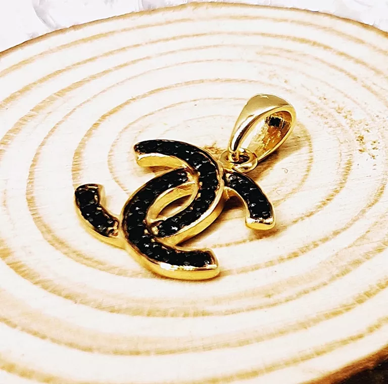 wyborna-zlota-zawieszka-chanel-pr-585-092-g-gajowa-70-wroclaw