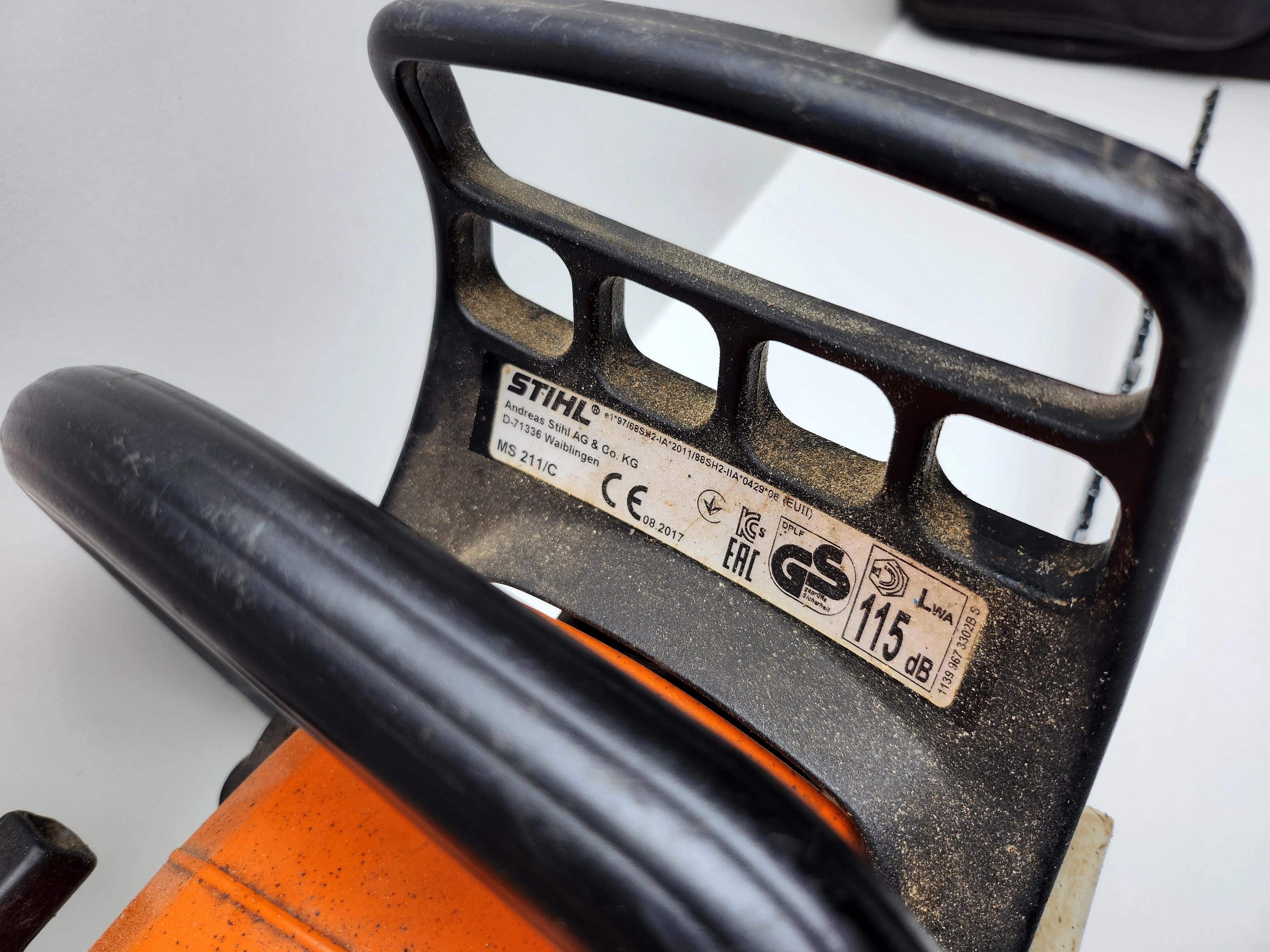 pila-spalinowa-stihl-ms211c-zasilanie-spalinowe