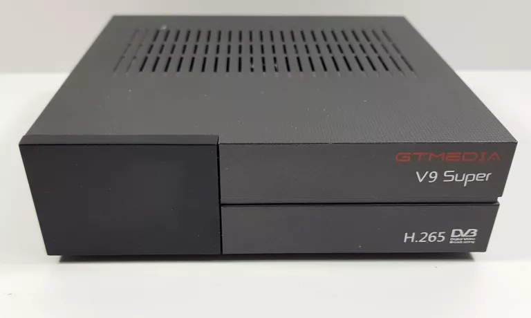 tuner-cyfrowy-gtmedia-v9-super-okazja-stan-uzywany