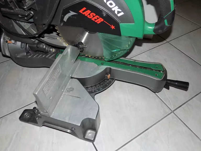 PILARKA STOŁOWA UKOŚNICA HIKOKI C12RSH2 1520W 305 MM