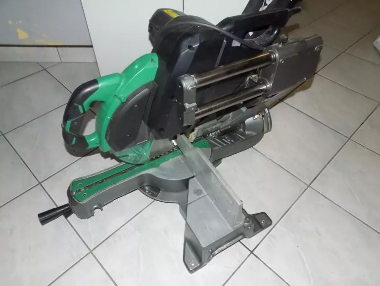 PILARKA STOŁOWA UKOŚNICA HIKOKI C12RSH2 1520W 305 MM