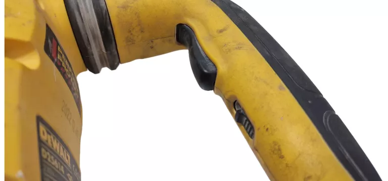 MŁOT UDAROWY SDS MAX DEWALT D25614 10,5 J