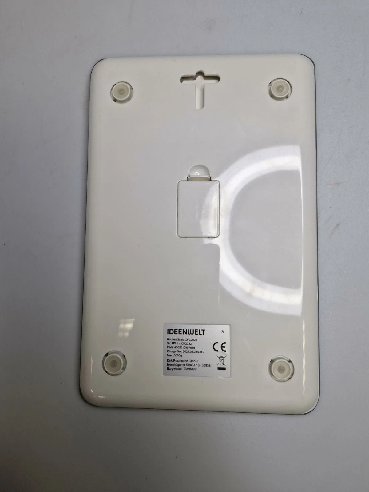 waga-kuchenna-ideenwelt-kolor-dominujacy-bialy