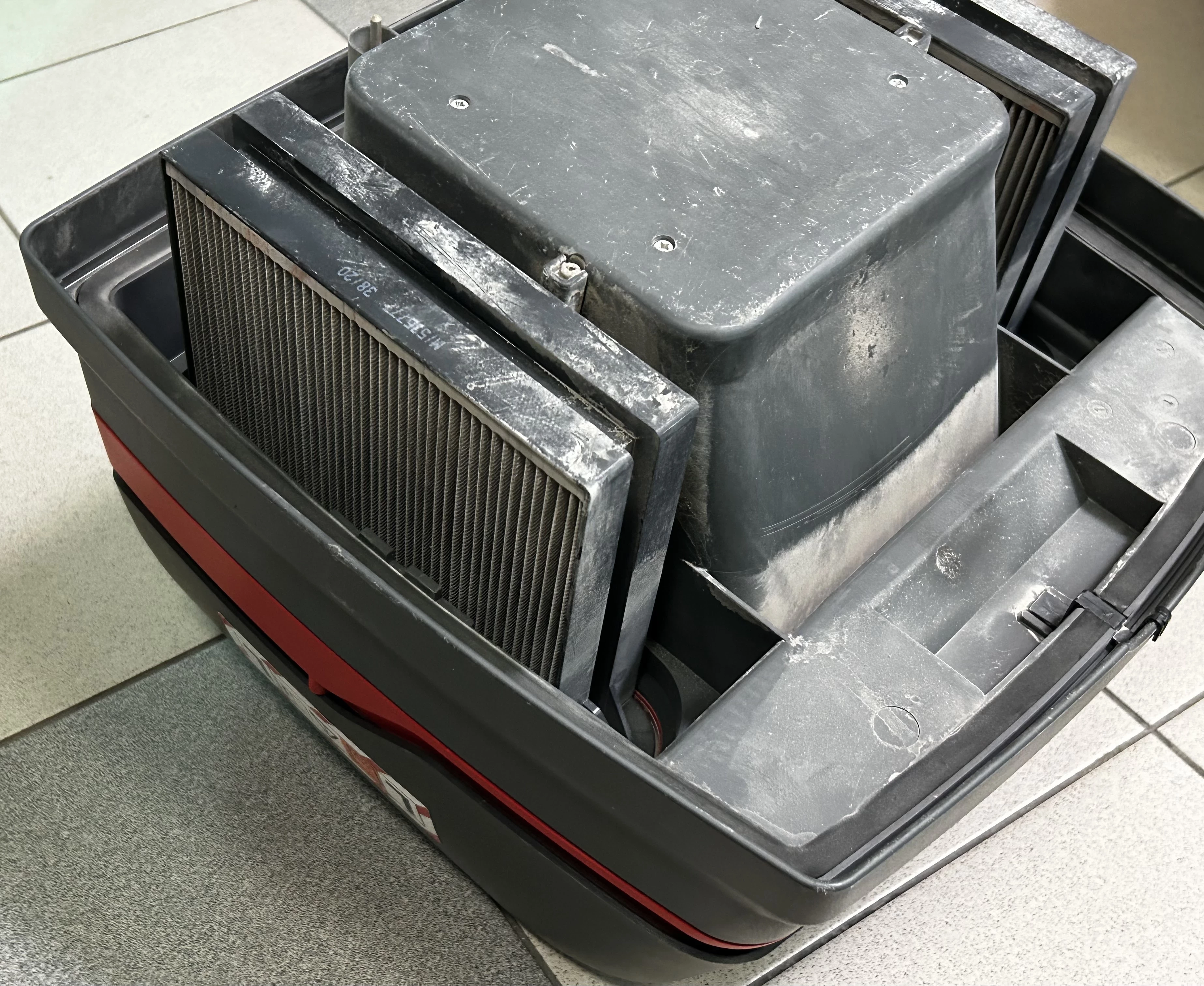 odkurzacz-przemyslowy-starmix-l-1625-napiecie-zasilania-23000