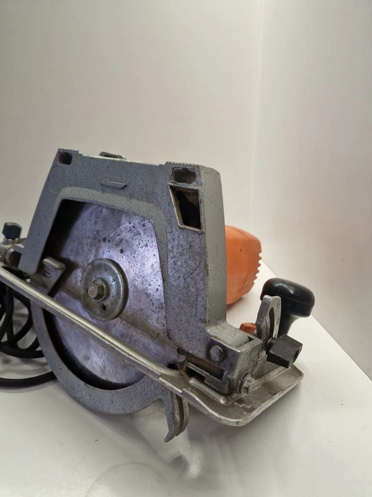 mocna-pila-tarczowa-5107an-baczek-pomaranczowa-stan-uzywany