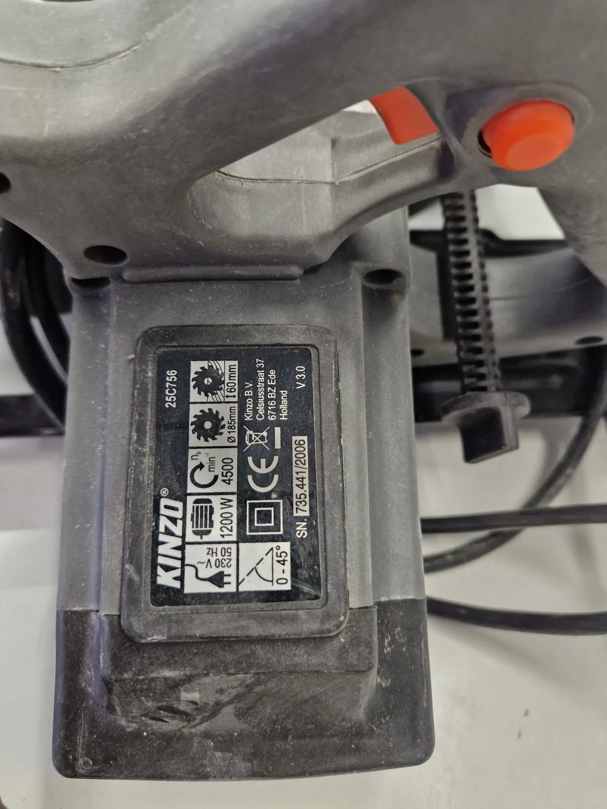 pila-tarczowa-kinzo-25c756-niebieska-walizka-srednica-otworu-pily-12