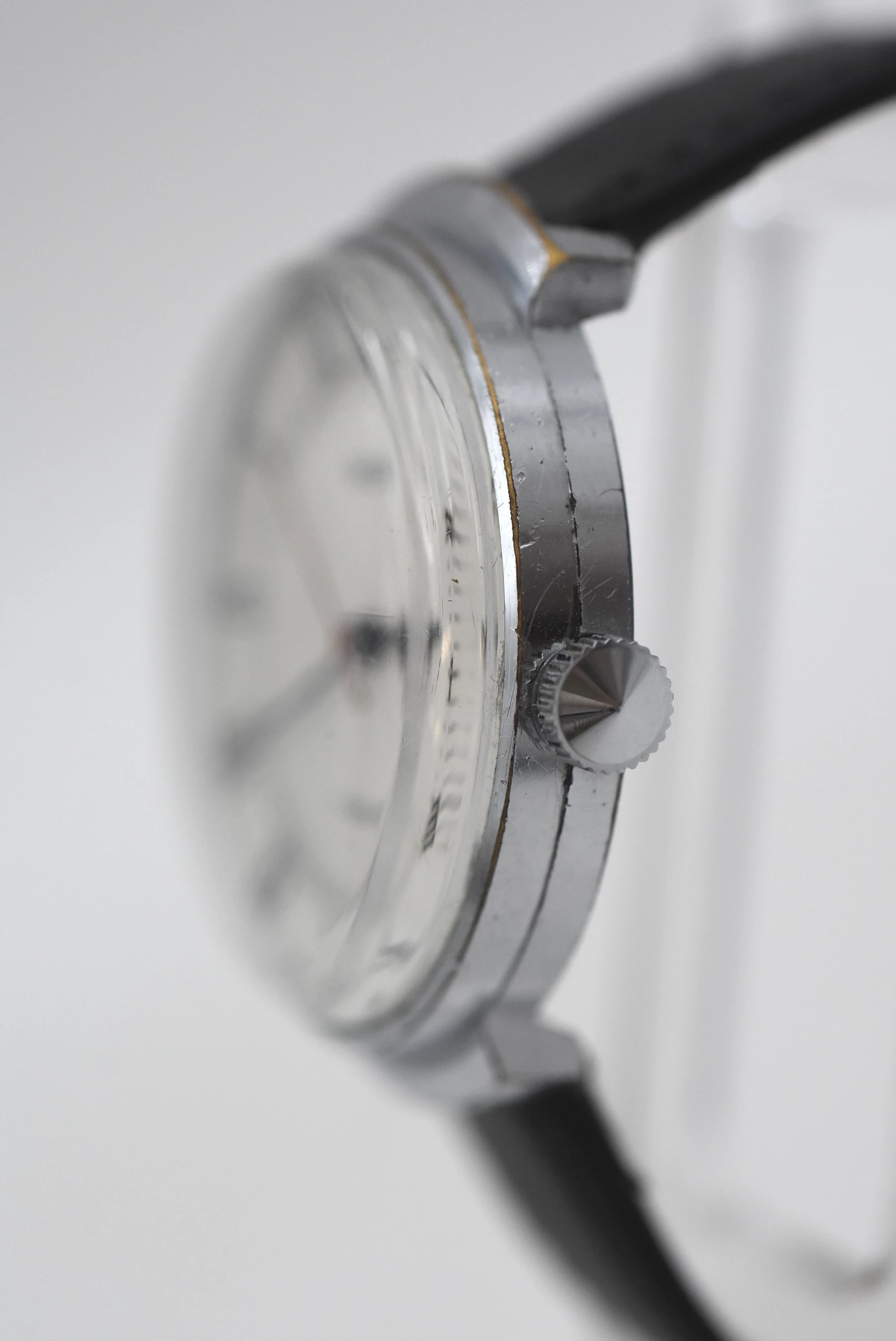 zegarek-wostok-17-jewels-rodzaj-analogowe